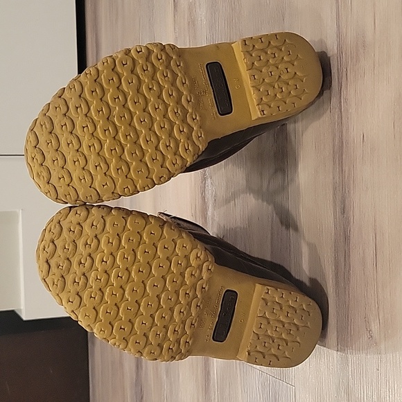 LLBean 10" Shearling Lined Bean Boot - Picture 5 of 9